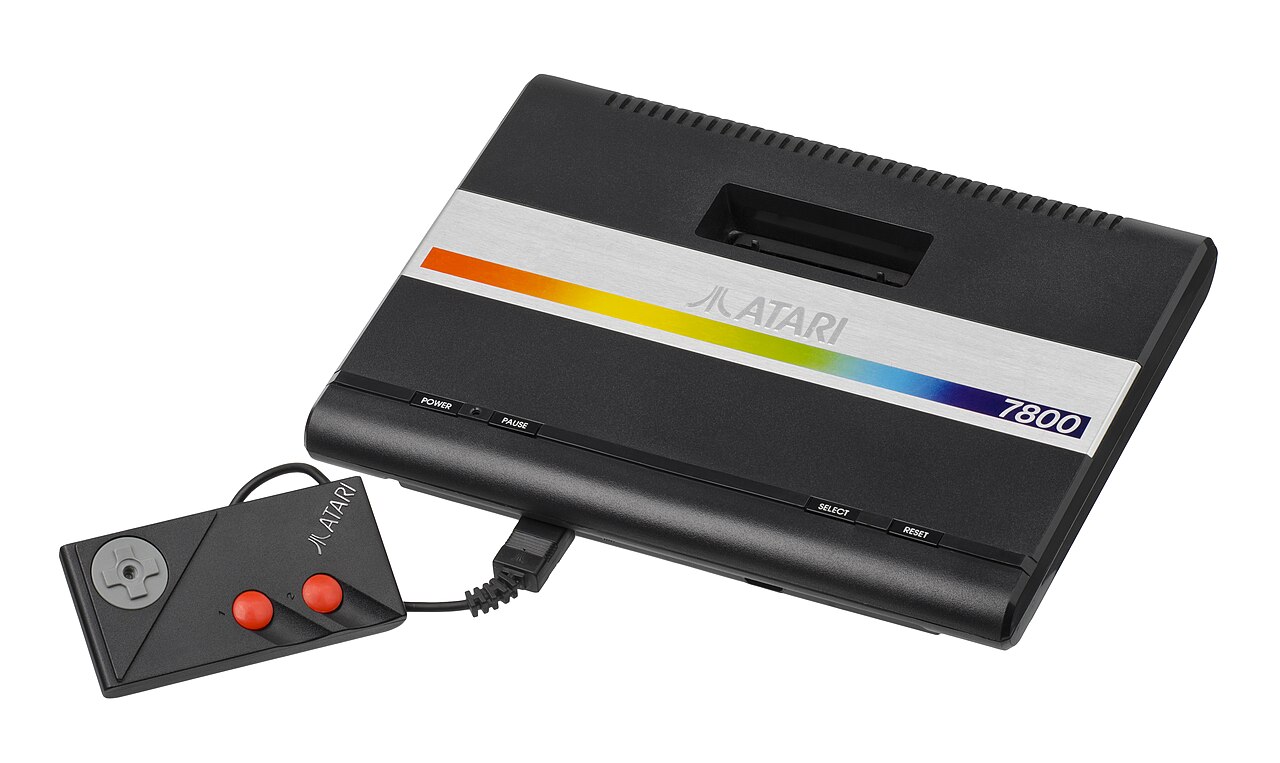 The European Atari 7800 with its CX78 joypad controller