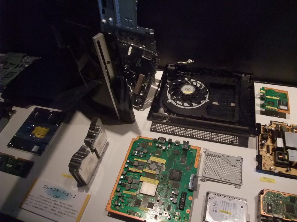 The Cell Broadband Engine: The Processor That Was Too Clever for Its Own Good