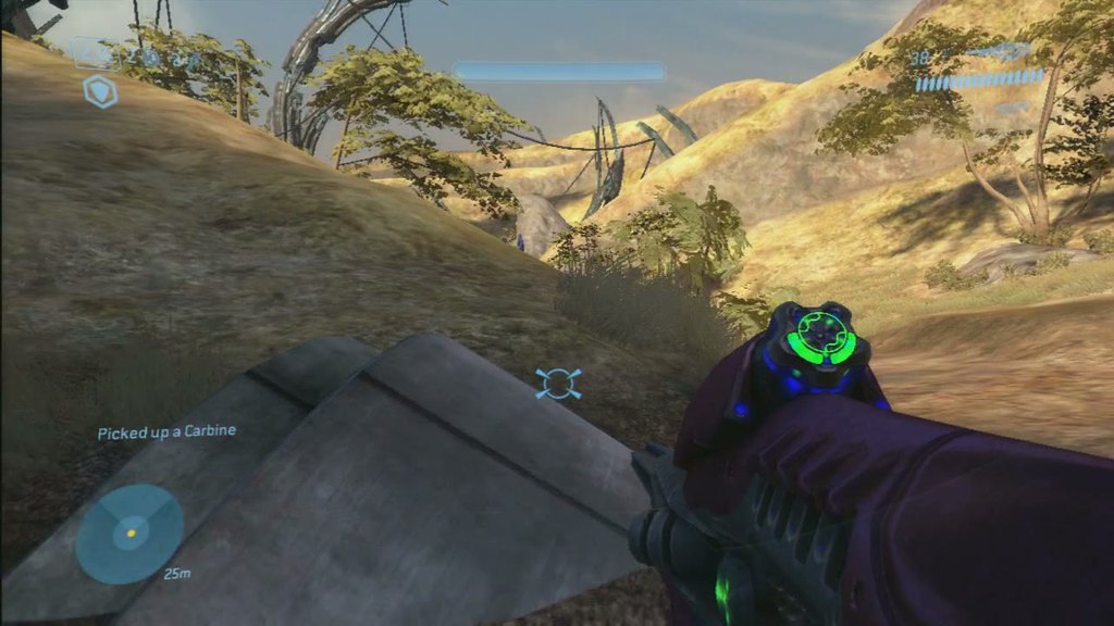 Halo 3 on Xbox 360, Master Chief charging a plasma pistol on the road to Voi